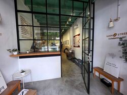 Rowell Road (D8), Retail #480115901